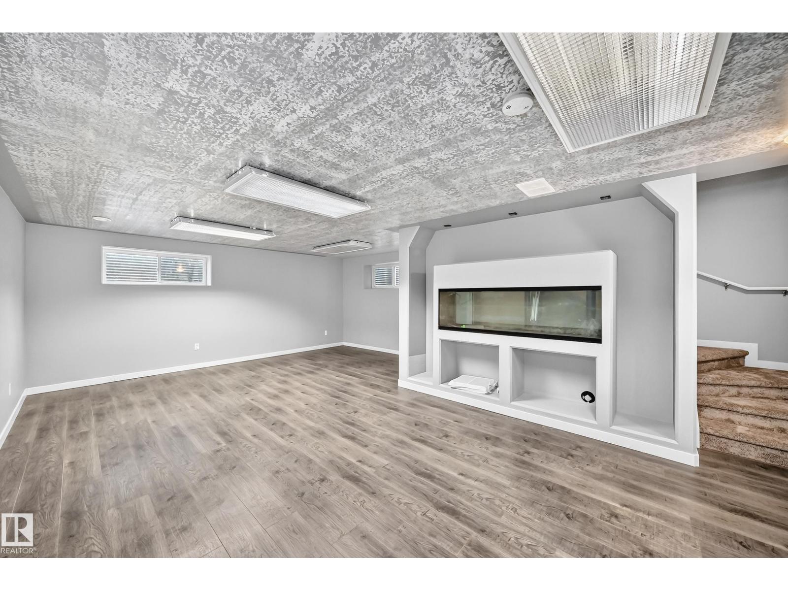 1470 33 ST NW - 37