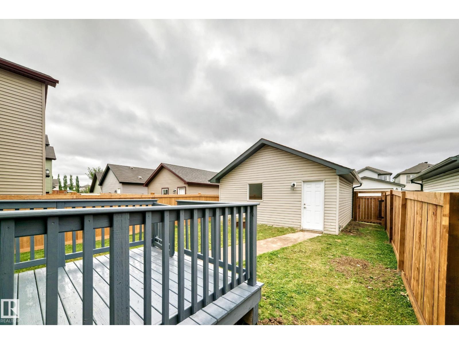 1470 33 ST NW - 48