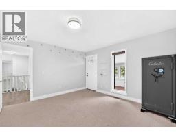 Bedroom - 884 East Chestermere Drive, Chestermere, AB T1X1A7 Photo 31