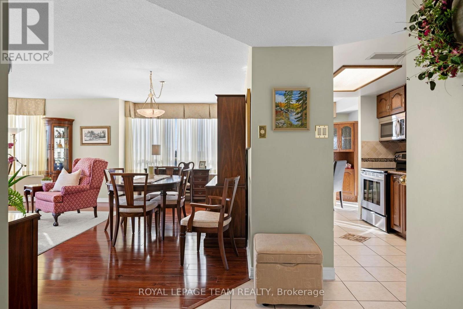 406 – 100 GRANT CARMAN DRIVE, Ottawa. Luxury613. By Peter Sagos - Image 6