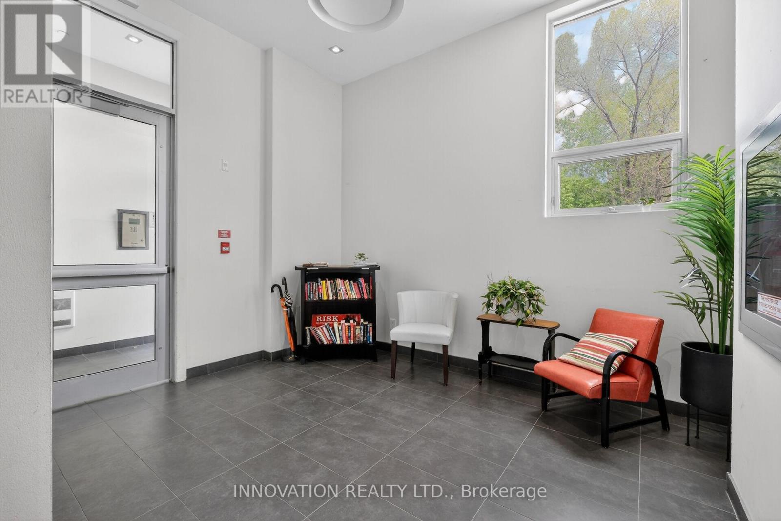 307 – 390 BOOTH STREET, Ottawa. Luxury613. By Peter Sagos - Image 7