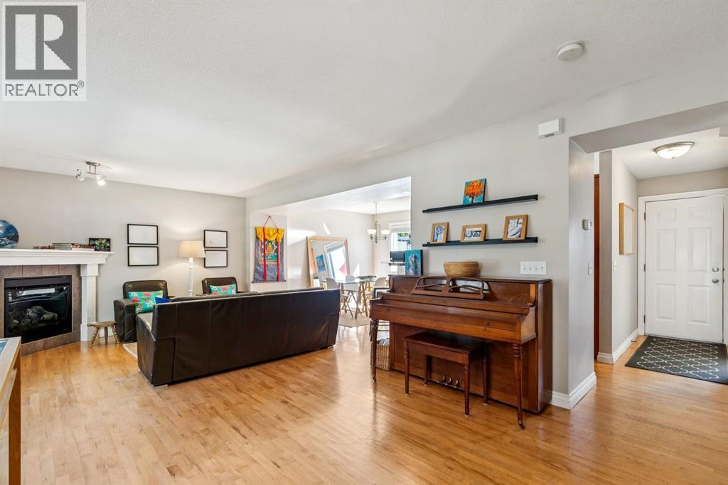 159 Somme Manor SW, Garrison Woods, Calgary photo 3