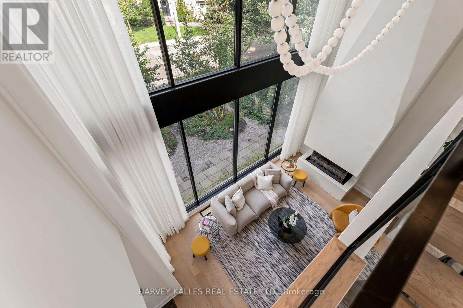 75 LAWRENCE CRESCENT - Image 23