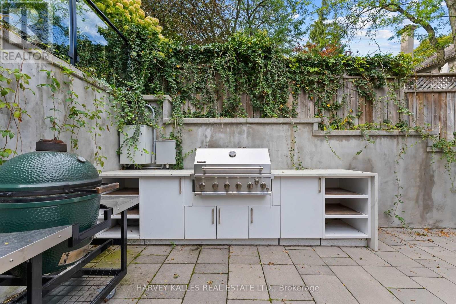 75 LAWRENCE CRESCENT - Image 48
