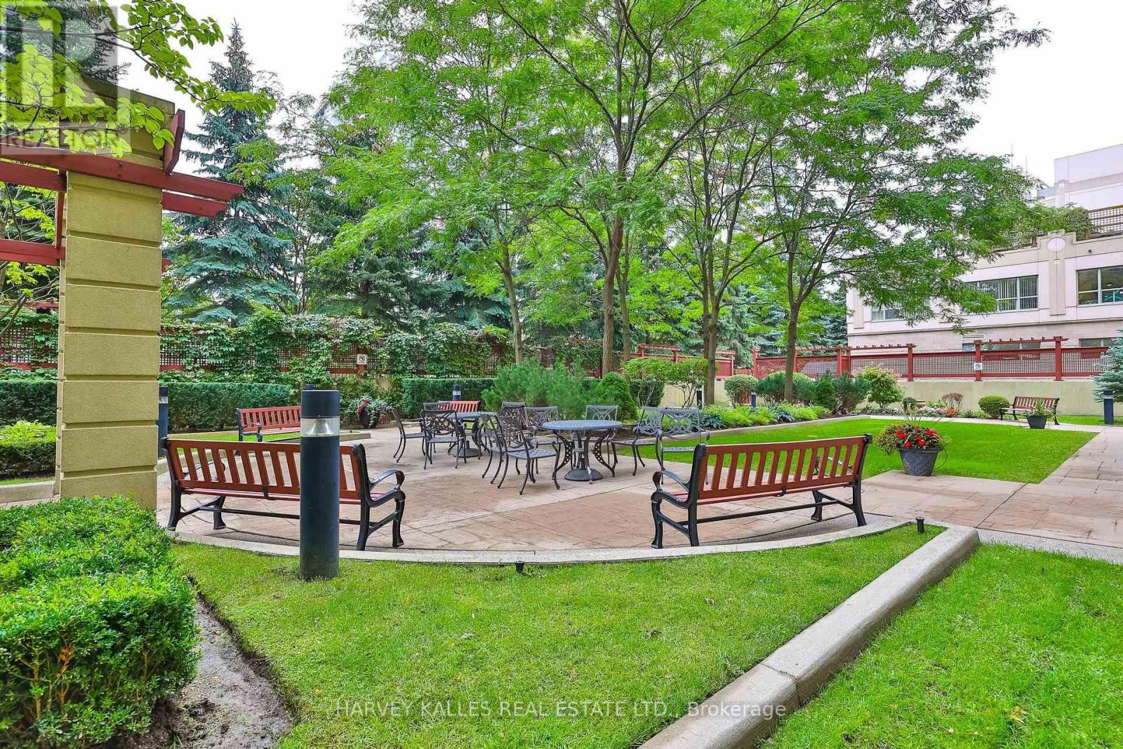 #212 12 REAN DRIVE - 4