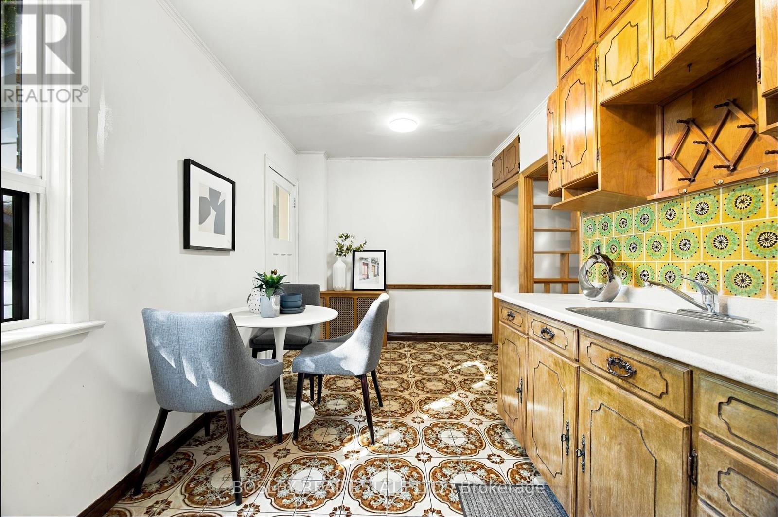 59 KINGS PARK BOULEVARD - Image 16