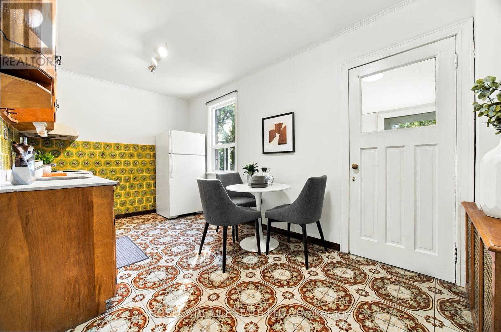 59 KINGS PARK BOULEVARD - Image 19