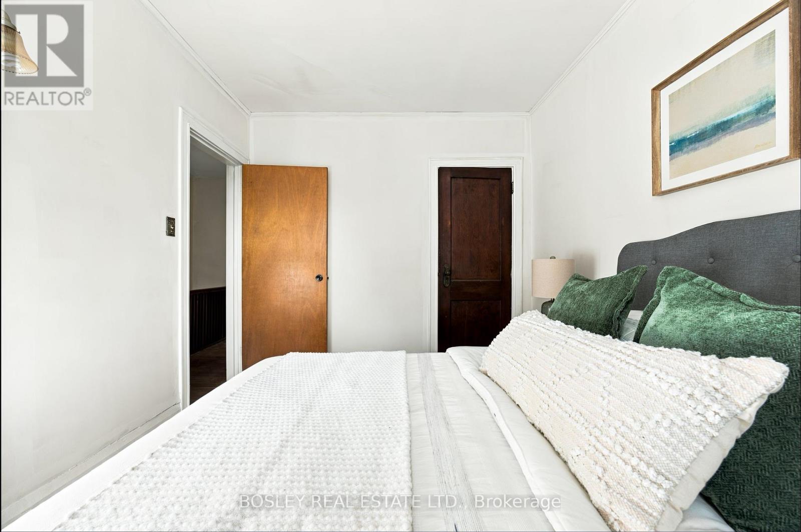 59 KINGS PARK BOULEVARD - Image 25