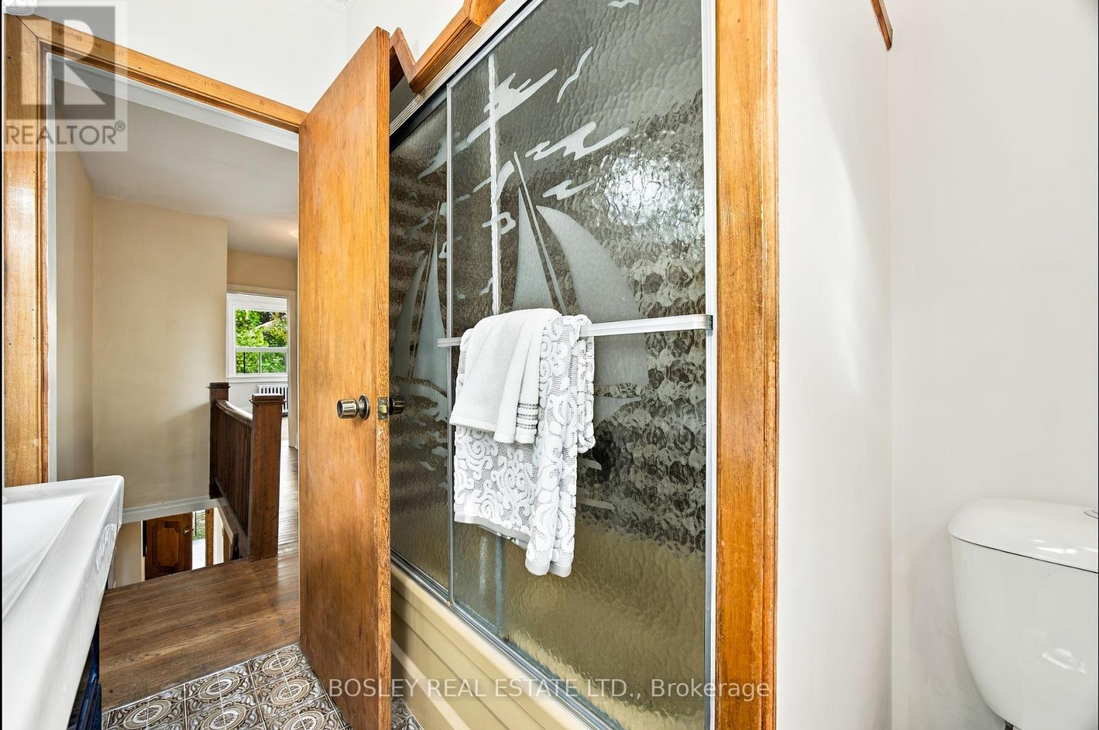 59 KINGS PARK BOULEVARD - Image 28