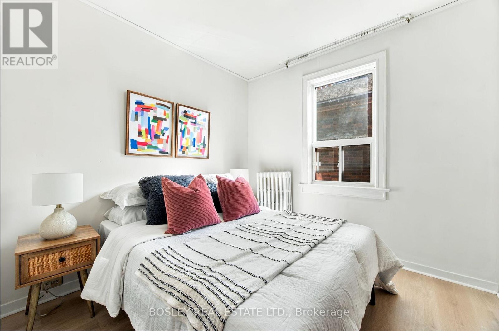 59 KINGS PARK BOULEVARD - Image 33