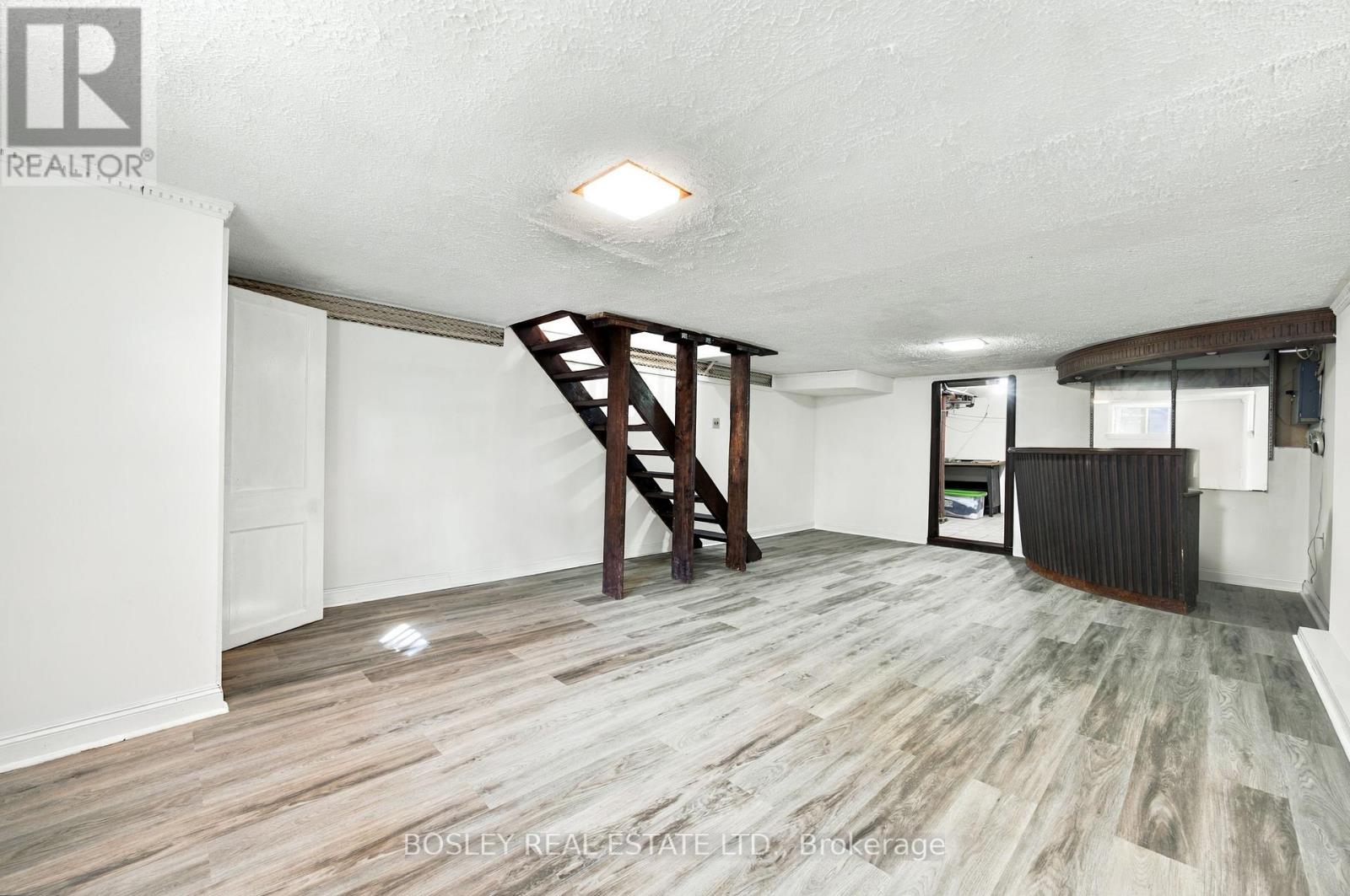 59 KINGS PARK BOULEVARD - Image 41