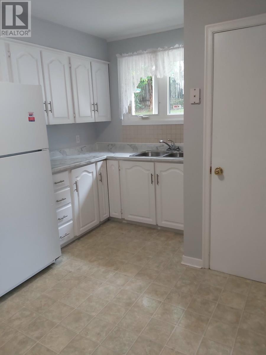 23 Diana Road, St. John's — photo 9