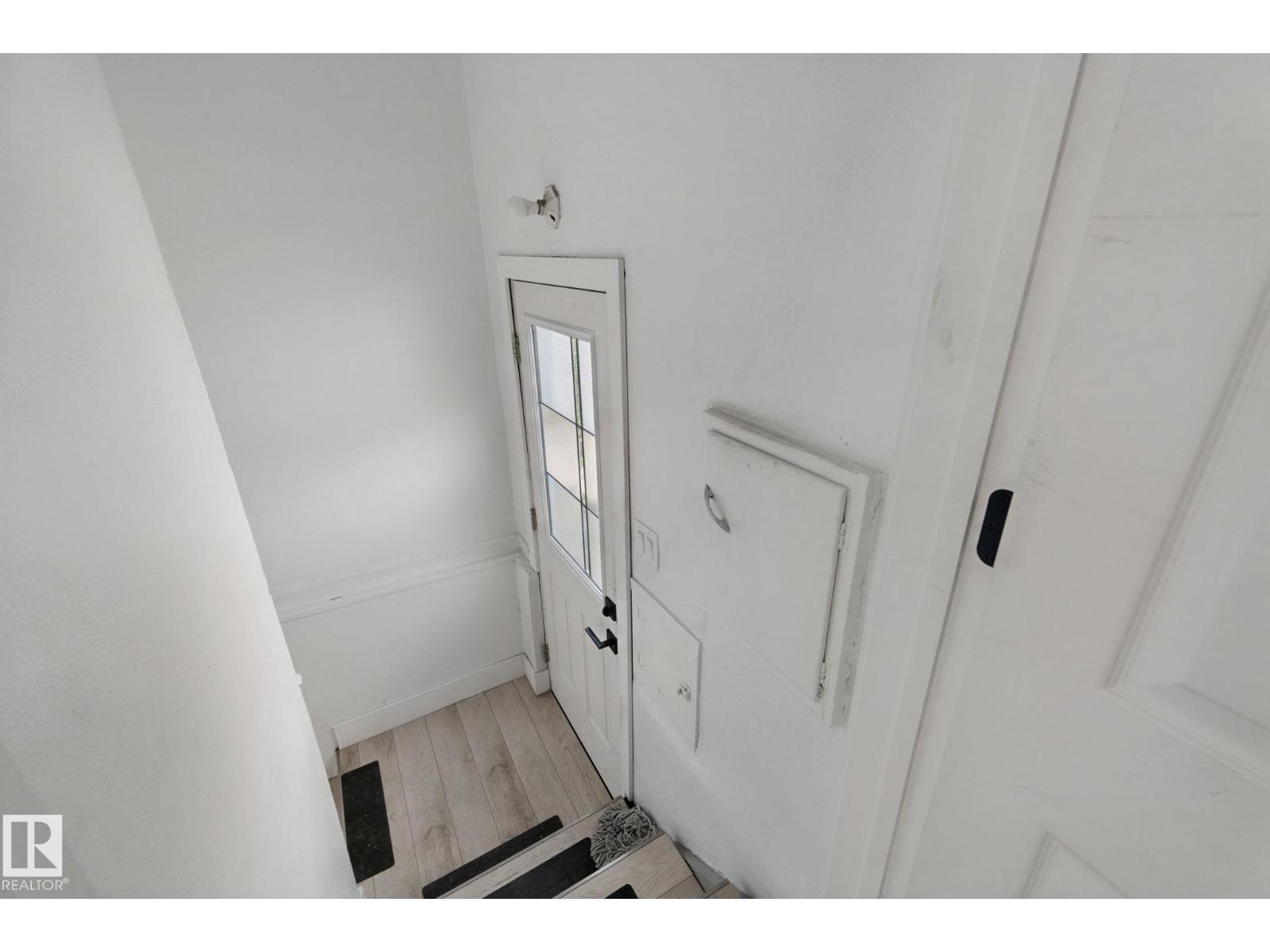 11914 124 ST NW - 29
