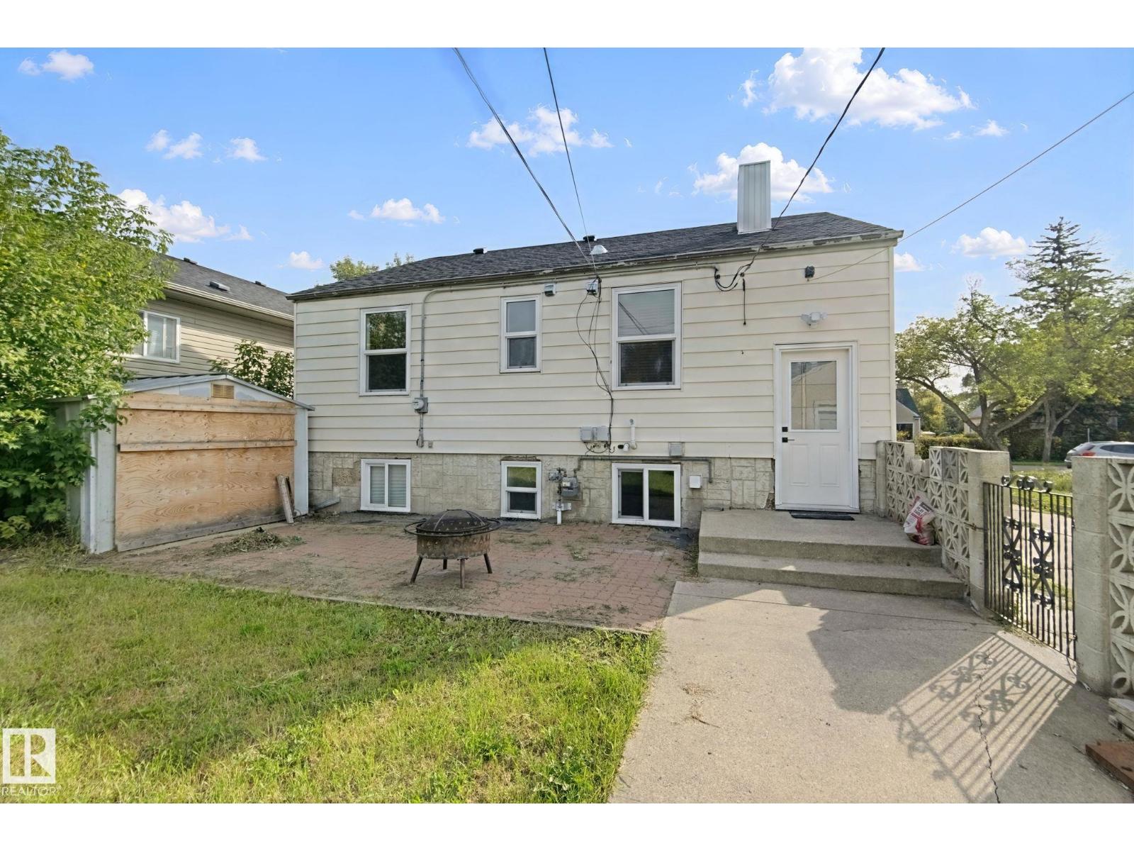 11914 124 ST NW - 57