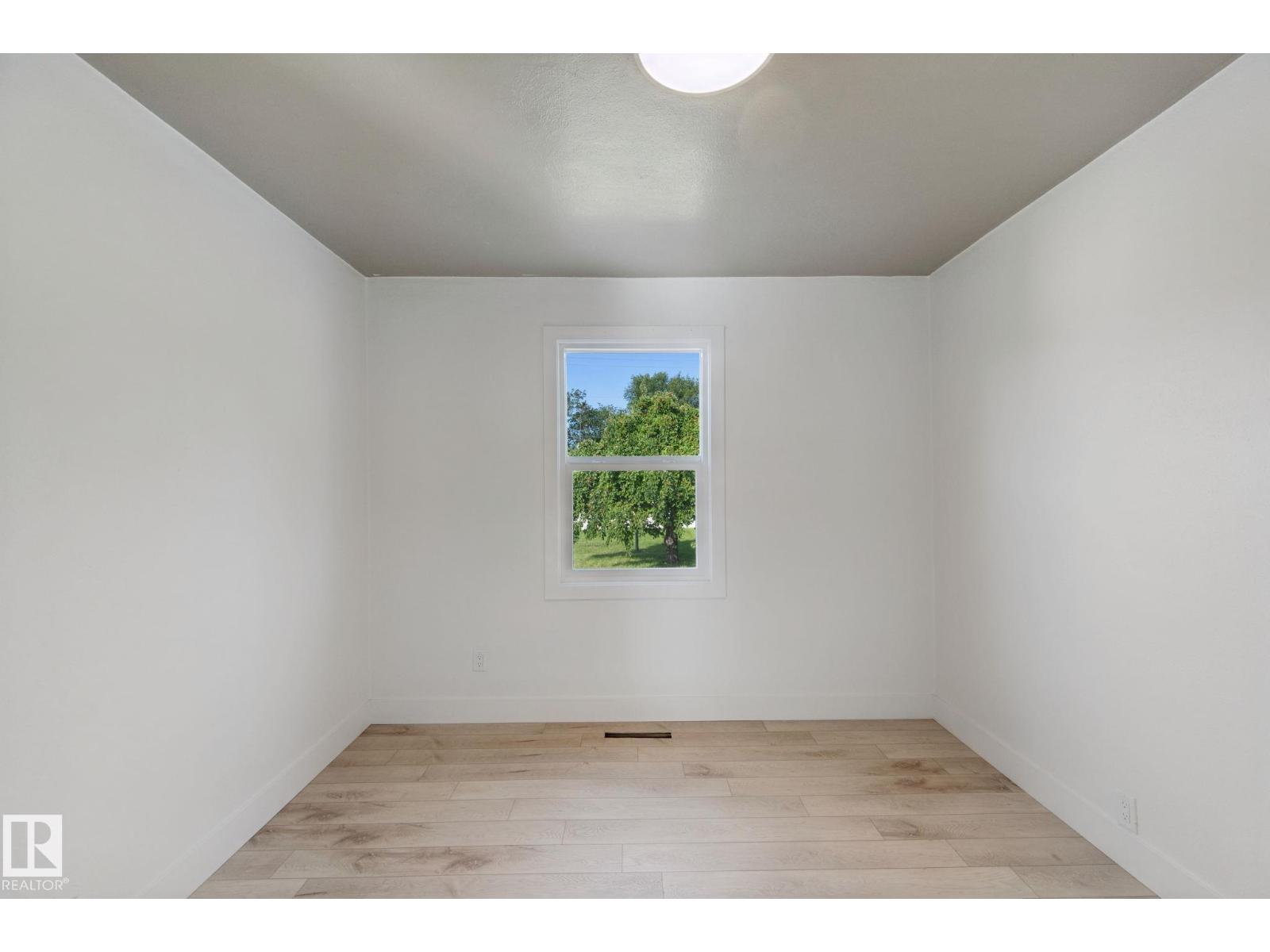 11914 124 ST NW - 23