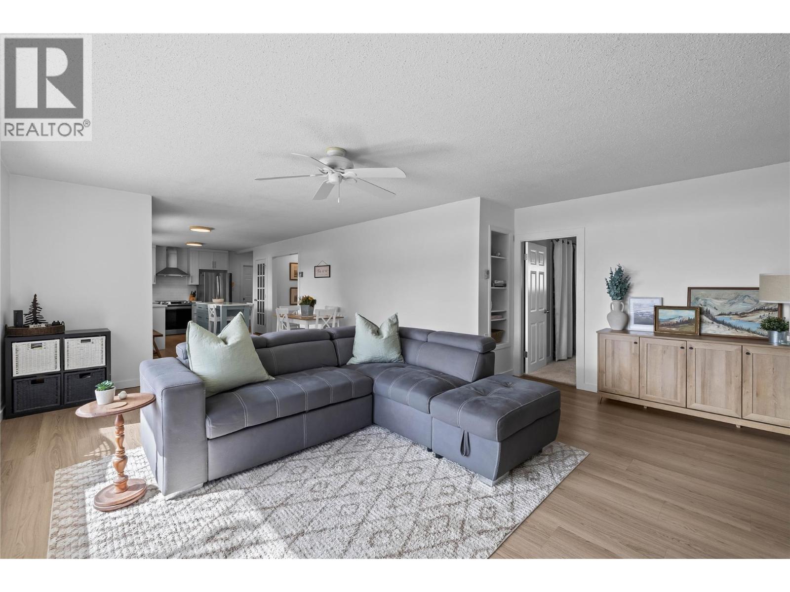 6312 Renfrew Road - 17