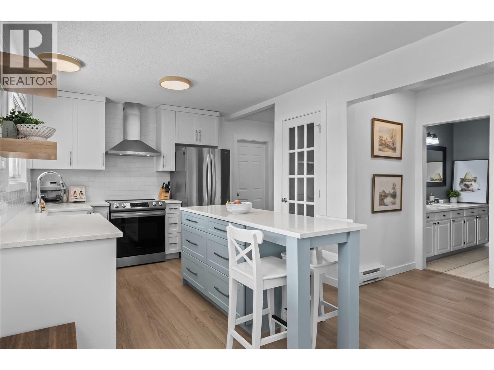 6312 Renfrew Road - 7