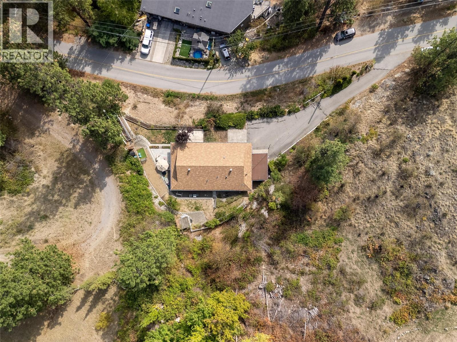 6312 Renfrew Road - 36
