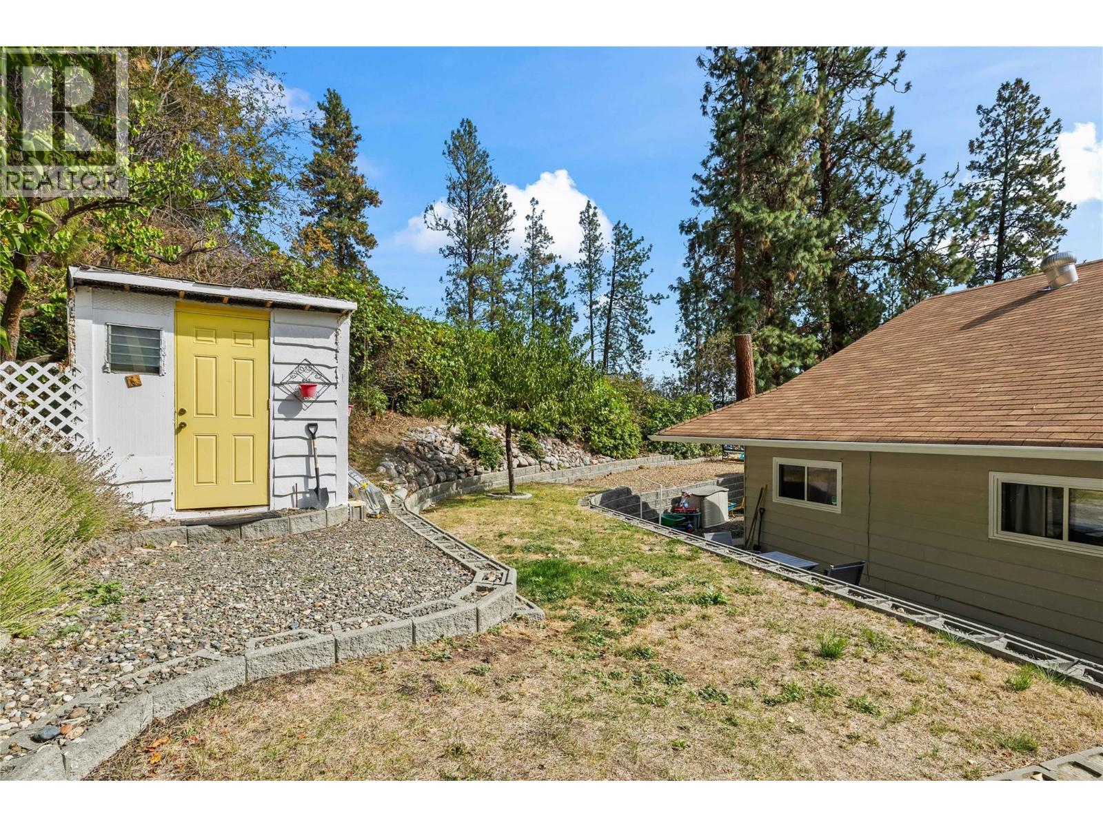 6312 Renfrew Road - 33