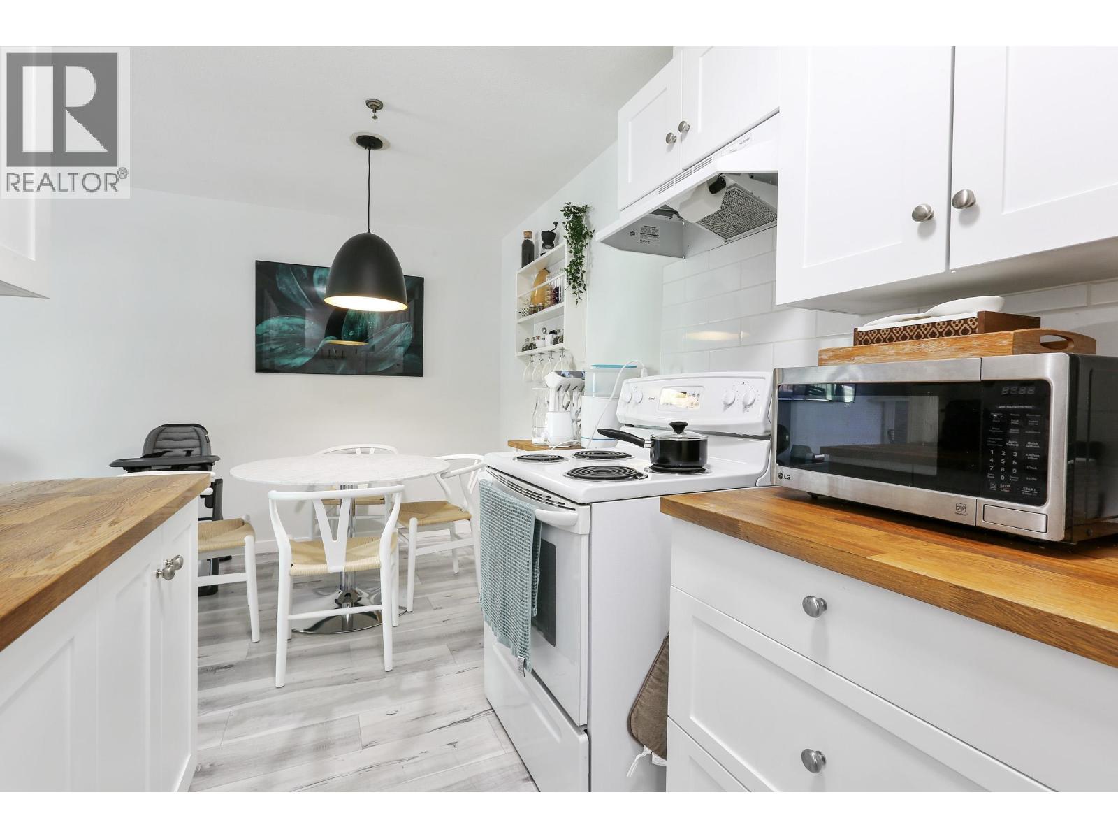 440 22661 LOUGHEED HIGHWAY, Maple Ridge — photo 5