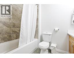 440 22661 Lougheed Highway, Maple Ridge, BC V2X2V4 Photo 13