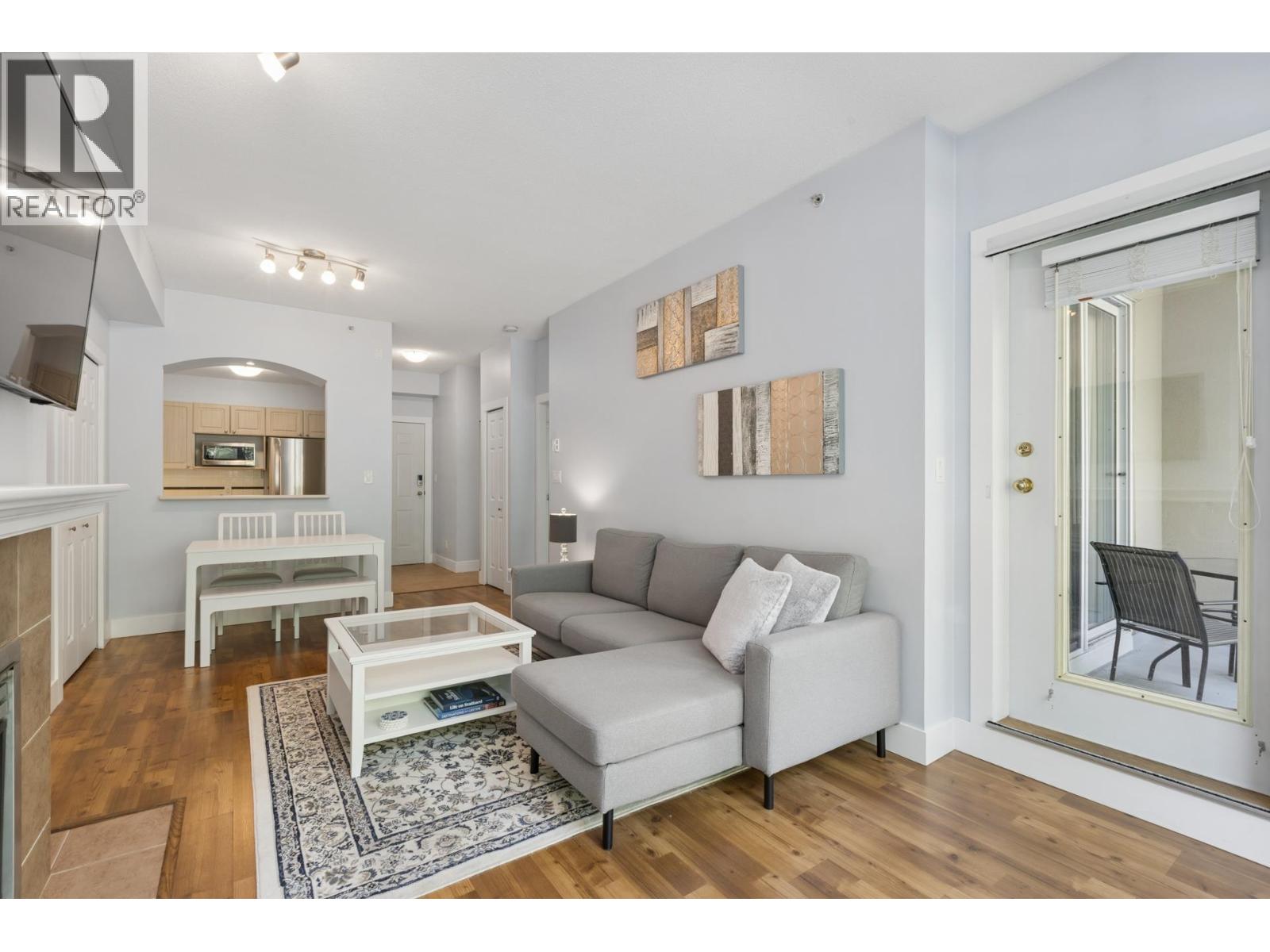 321 3600 WINDCREST DRIVE, North Vancouver — photo 4