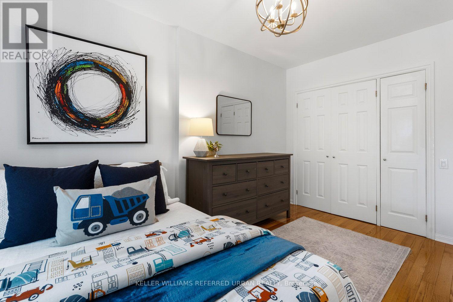 109 KENNEDY AVENUE - 33