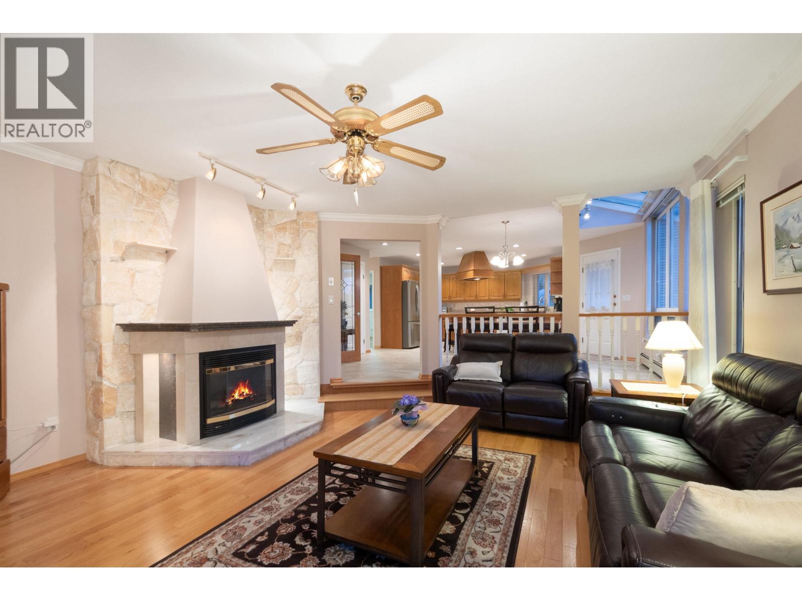 6440 ROSEBERY AVENUE, West Vancouver
