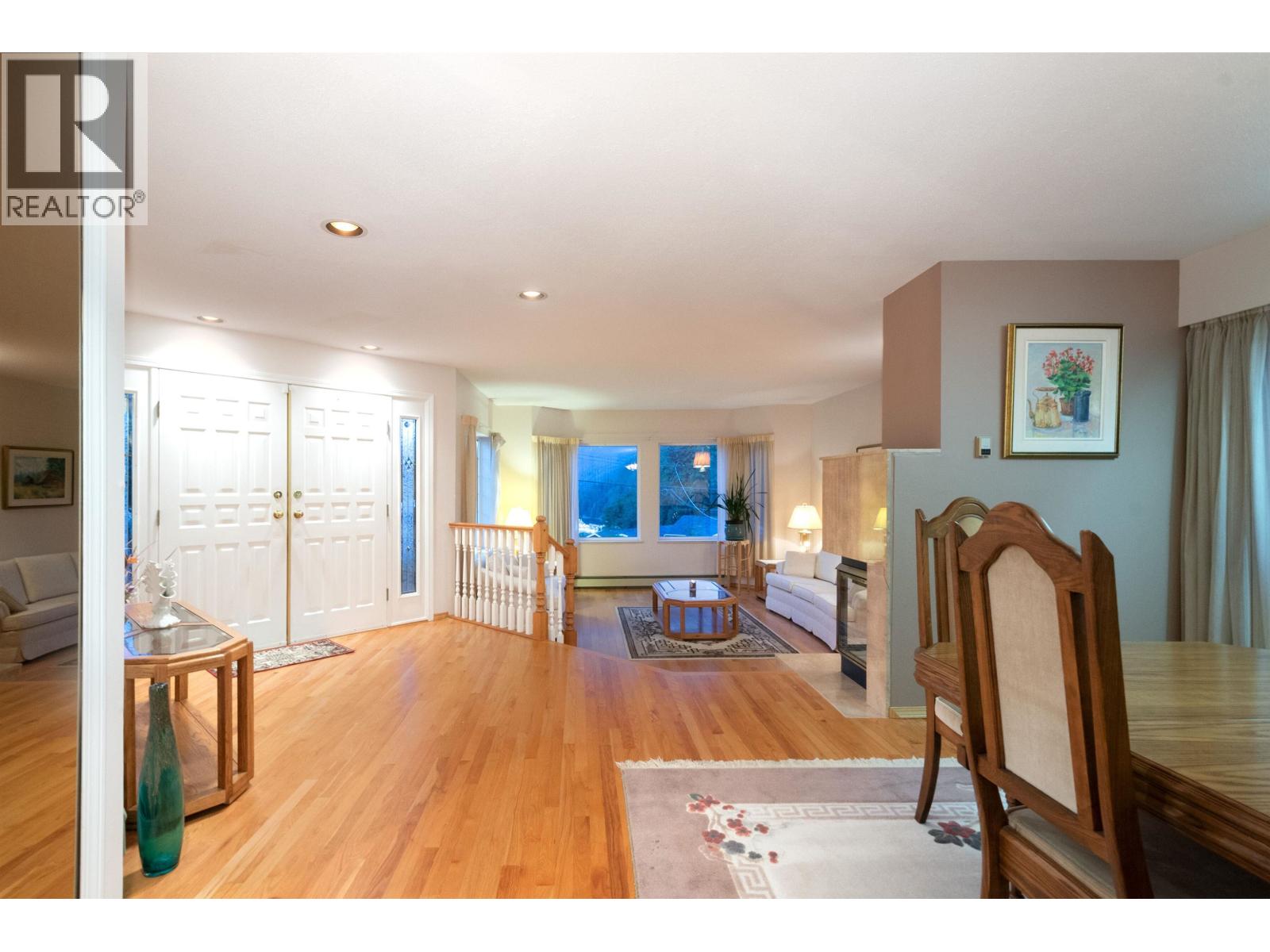 6440 ROSEBERY AVENUE, West Vancouver