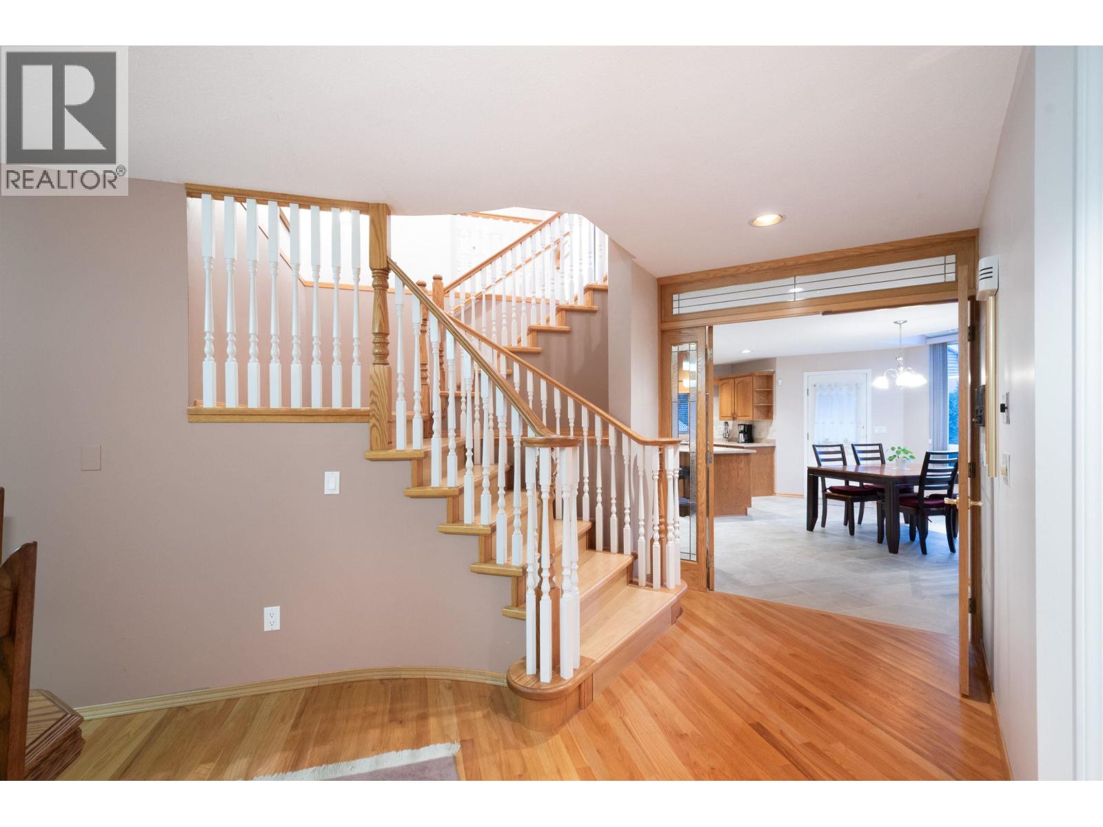 6440 ROSEBERY AVENUE, West Vancouver