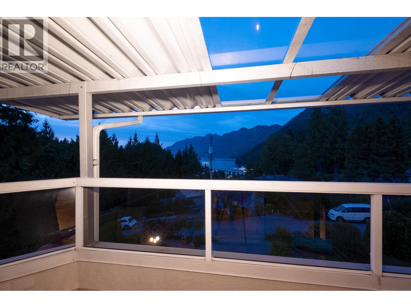 6440 ROSEBERY AVENUE, West Vancouver