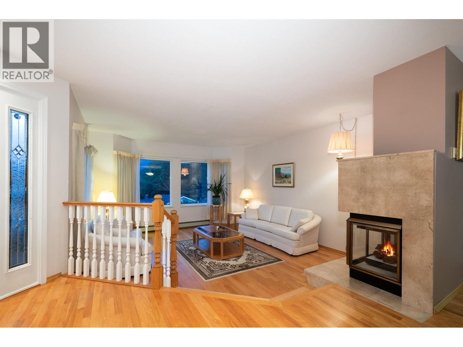 6440 ROSEBERY AVENUE, West Vancouver