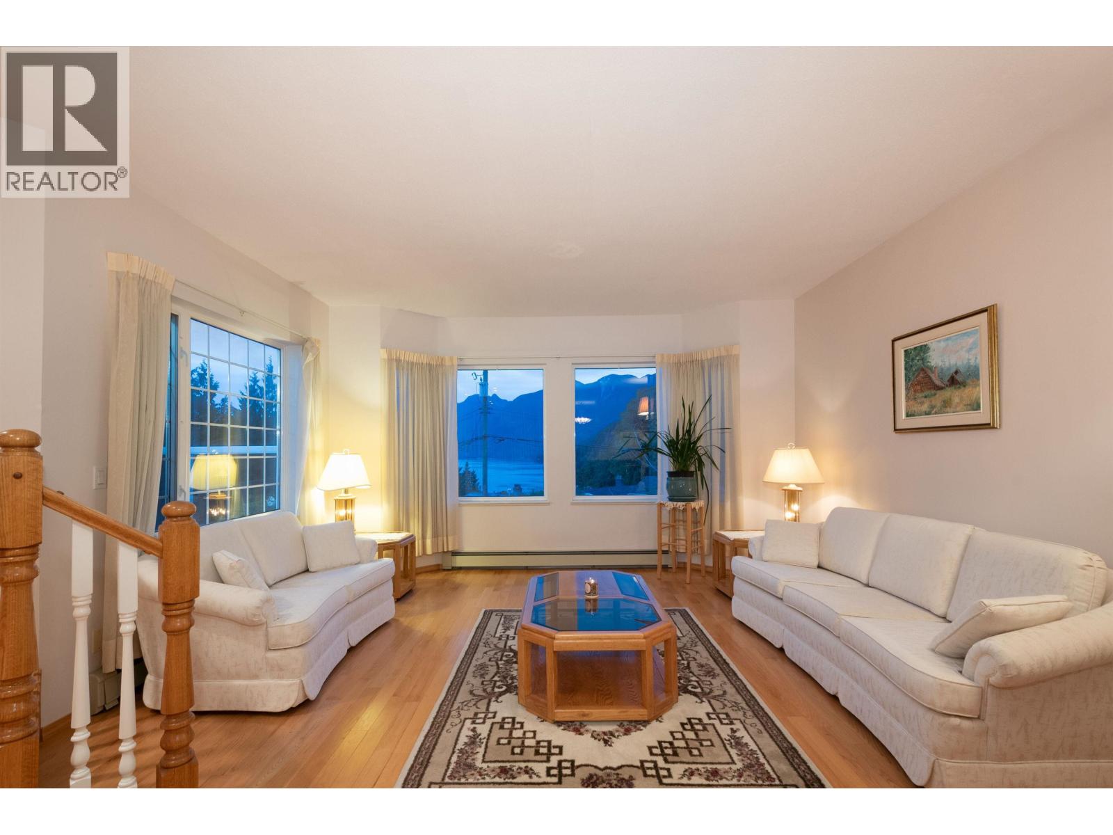 6440 ROSEBERY AVENUE, West Vancouver