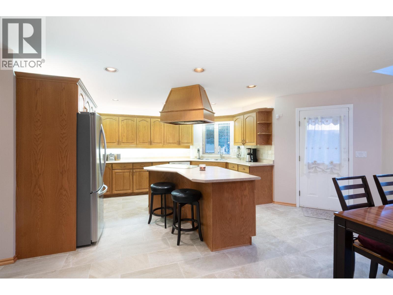 6440 ROSEBERY AVENUE, West Vancouver