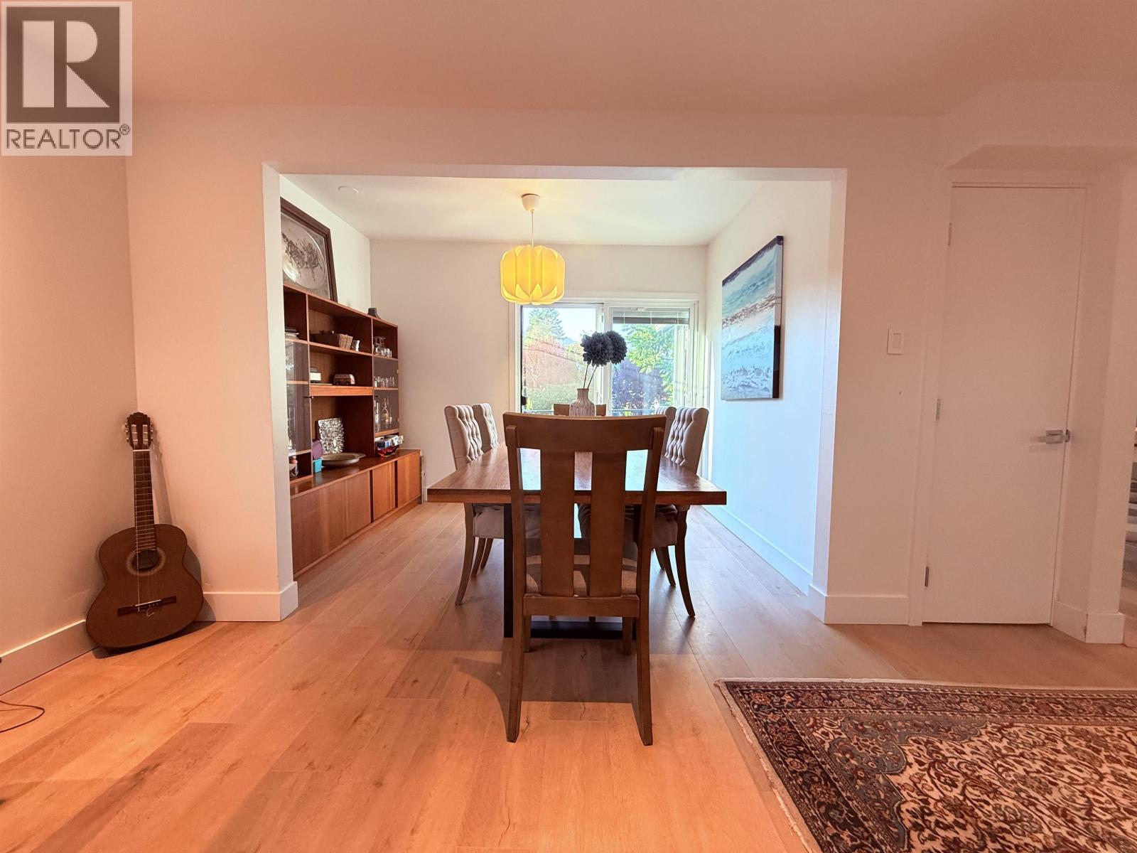 732 E 13TH STREET, North Vancouver — photo 3