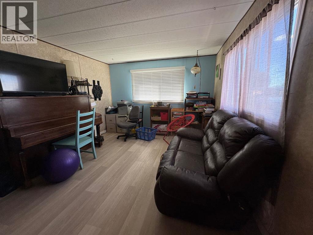 #2, 2715 Westside Drive - 5