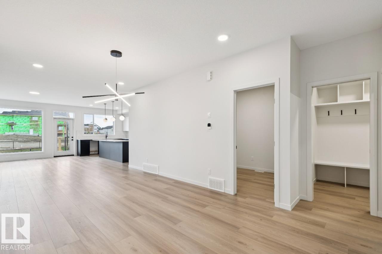 419 31 ST SW - 3