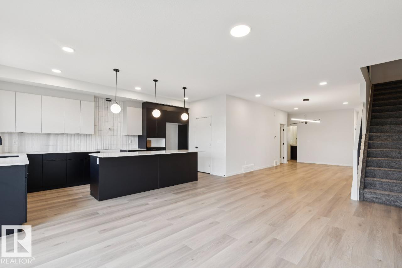 419 31 ST SW - 9