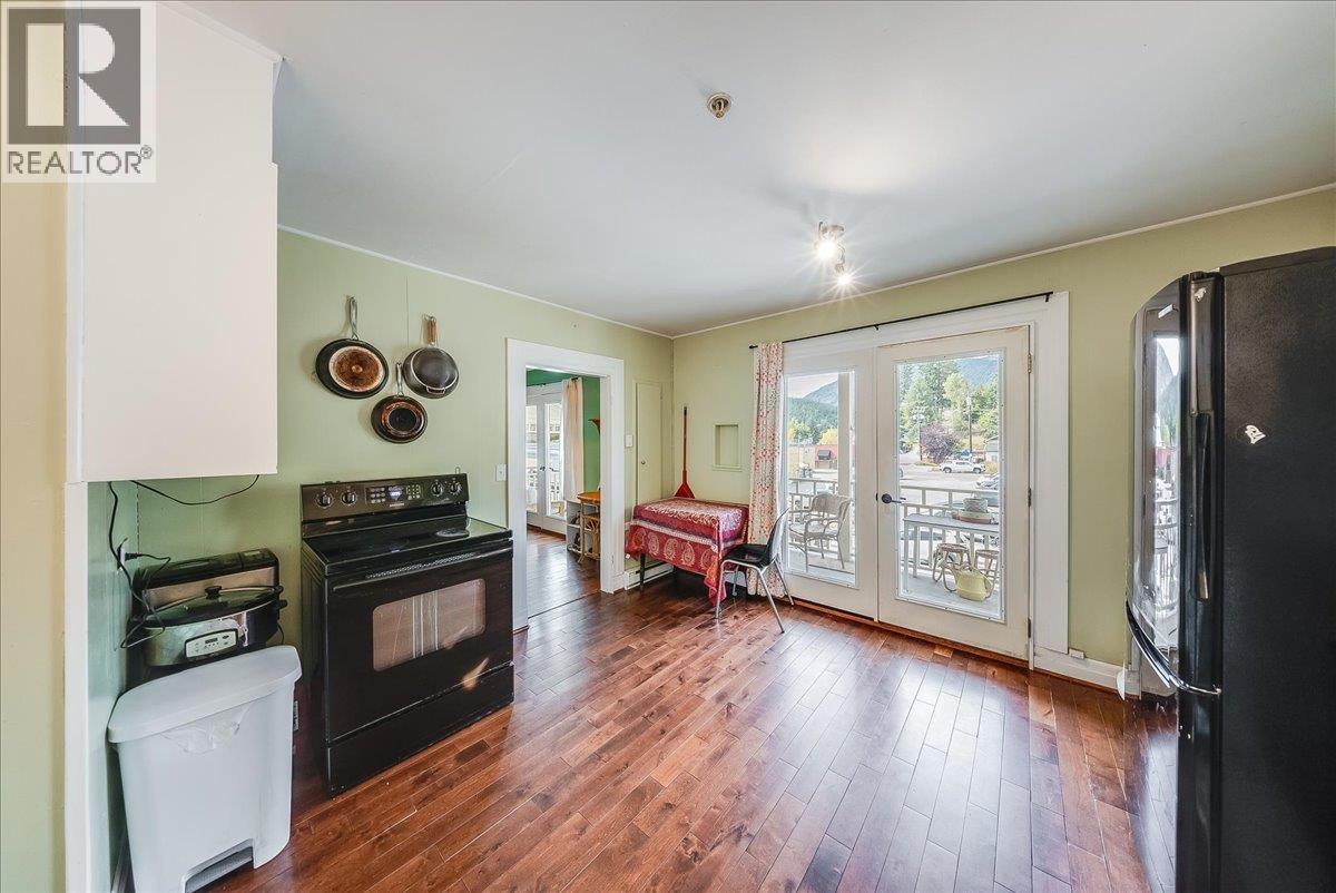 #7 2044 Washington Street - Image 9