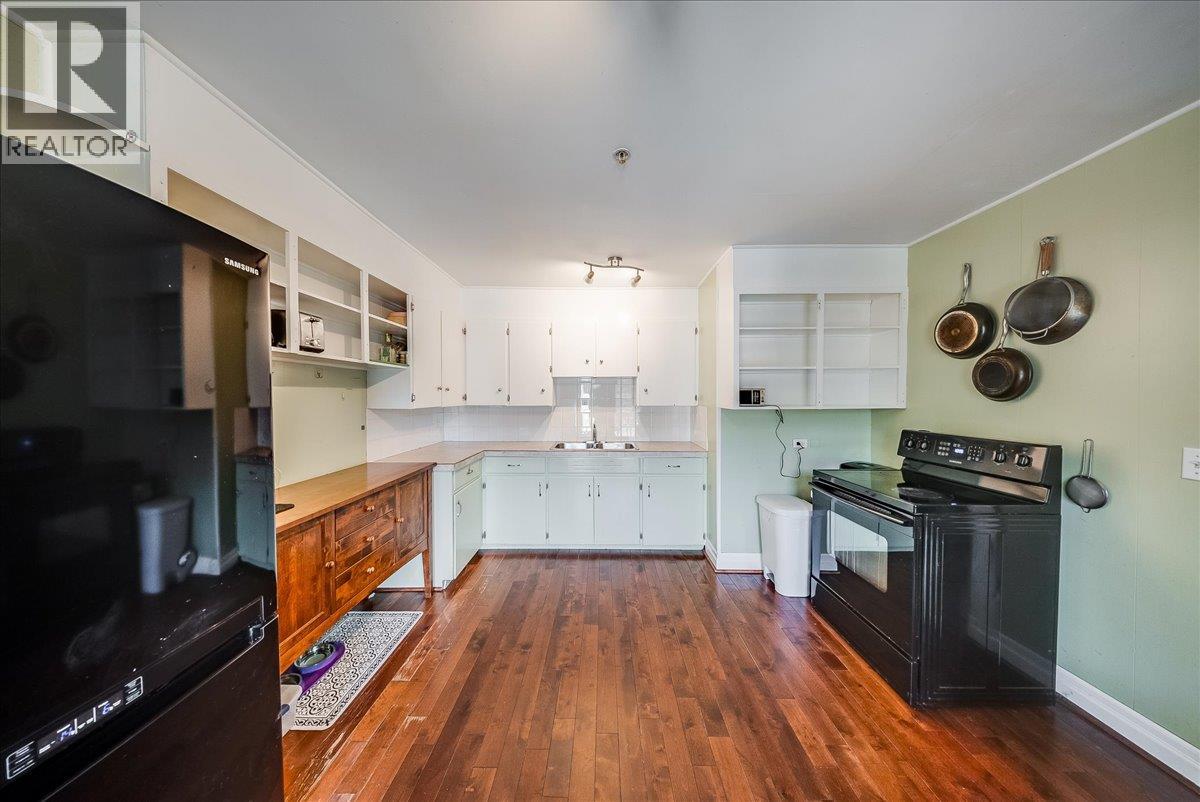 #7 2044 Washington Street - Image 8