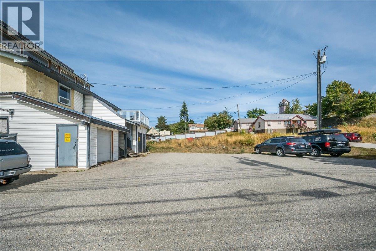 #7 2044 Washington Street - Image 17