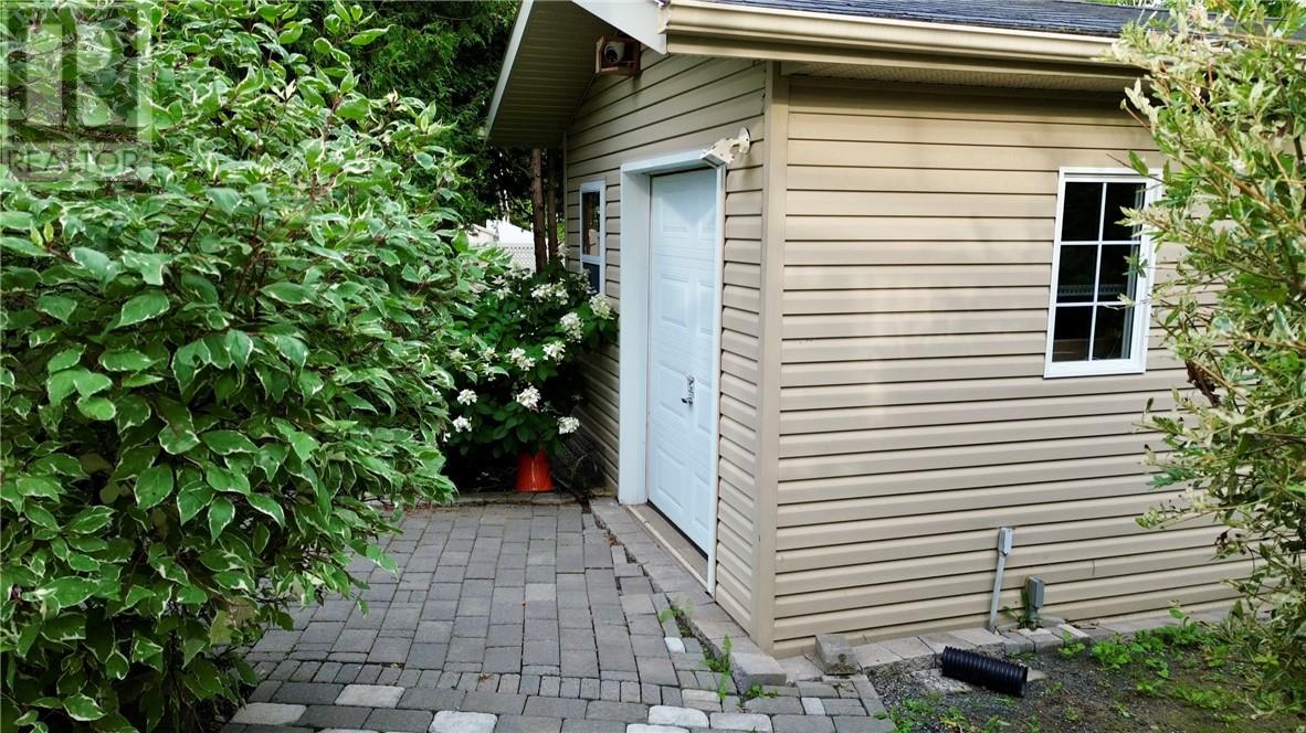 32 Timber Ridge Court, Sudbury — photo 5