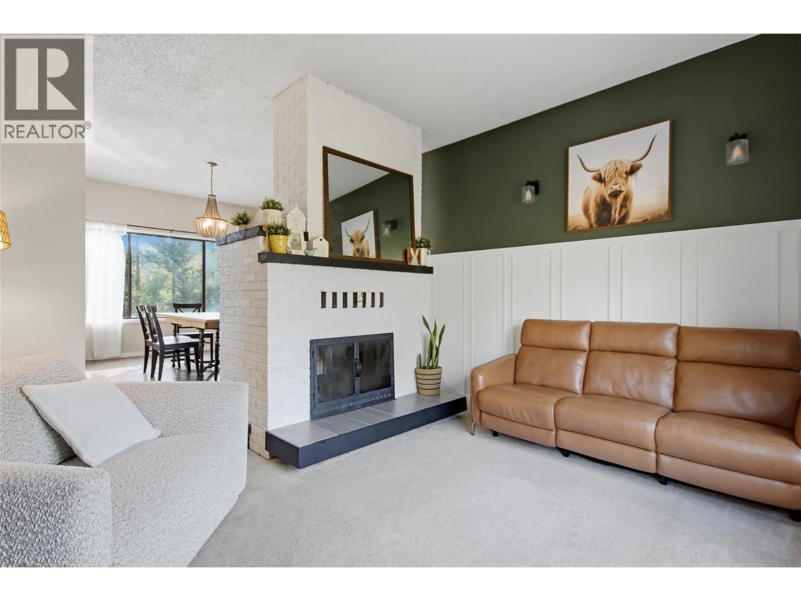 222 GOWAN Drive - 4