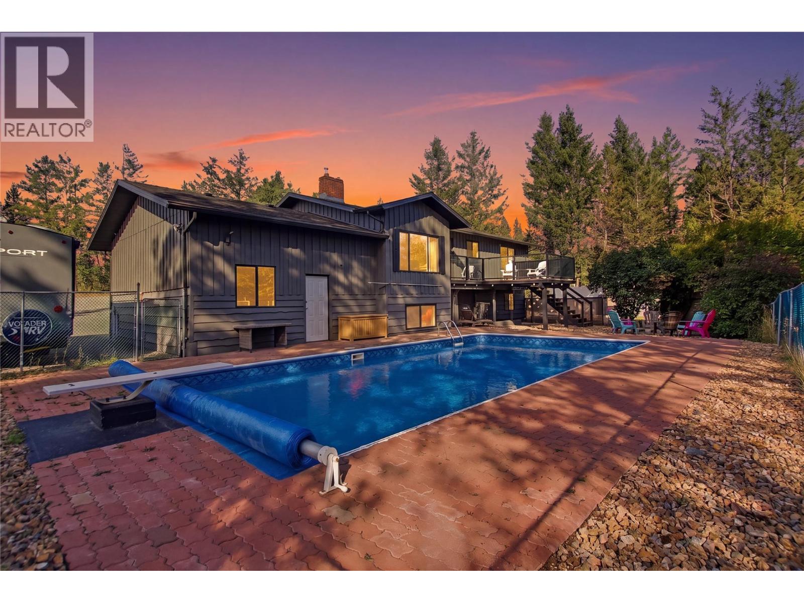 222 GOWAN Drive - 1