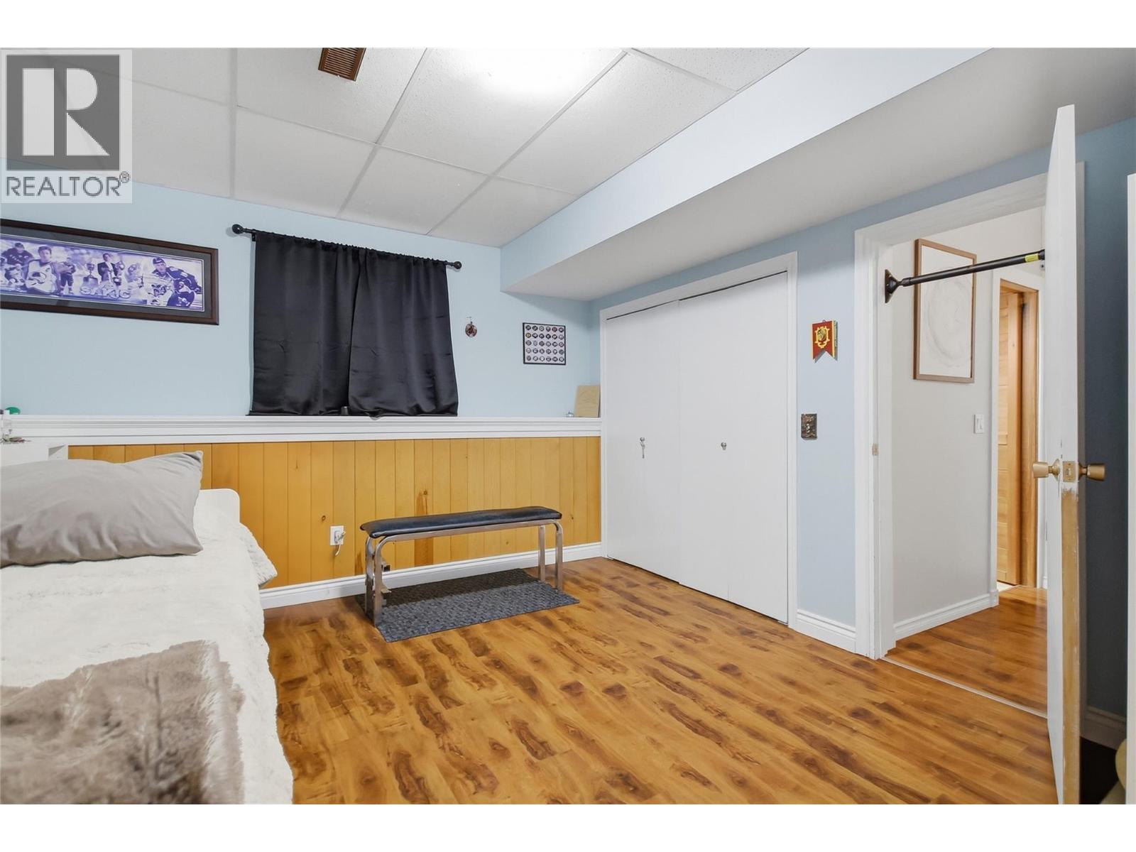 222 GOWAN Drive - 33