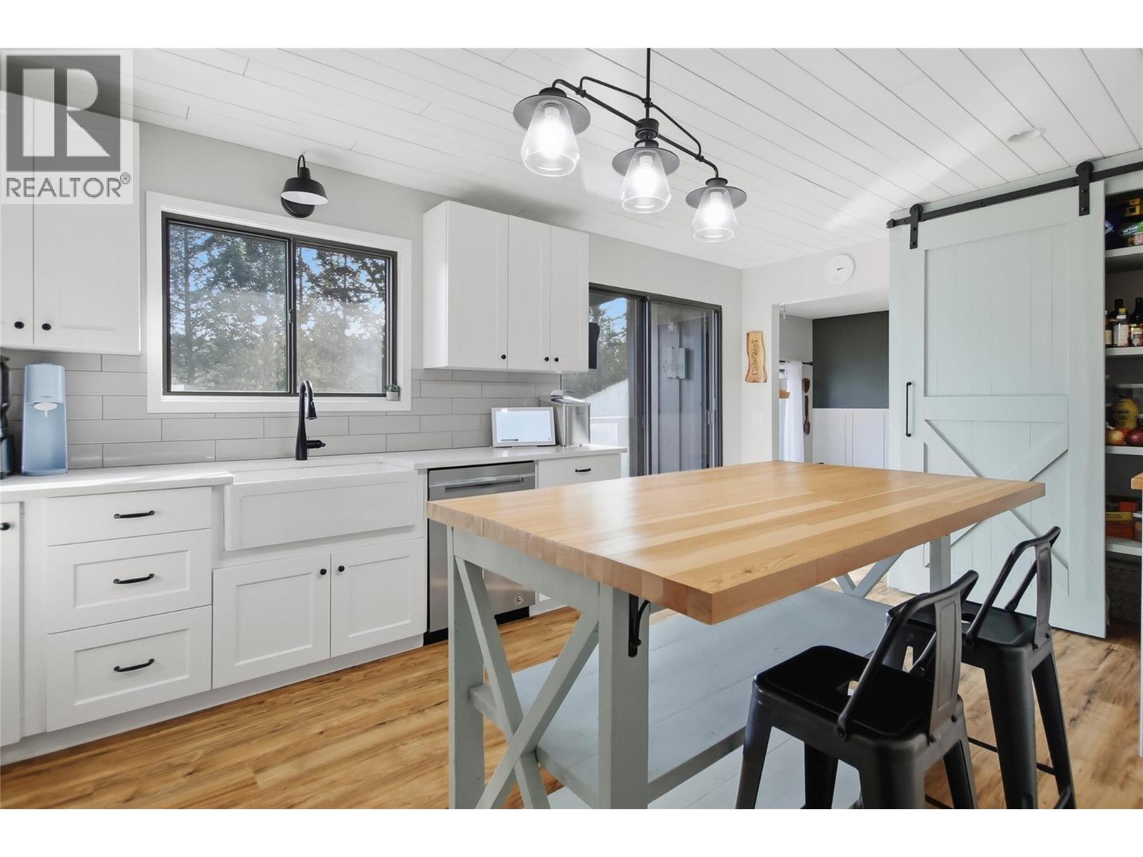 222 GOWAN Drive - 9