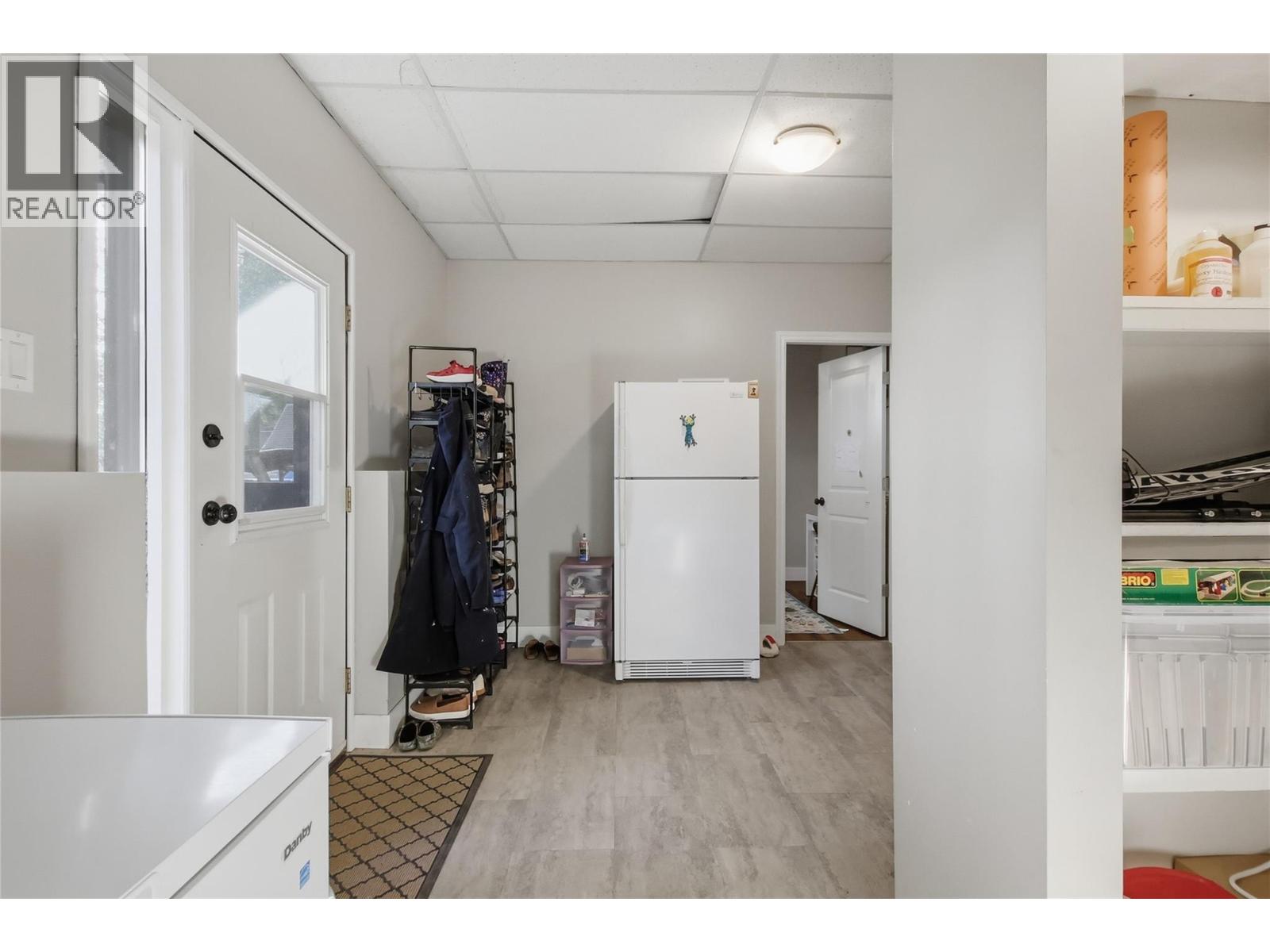 222 GOWAN Drive - Image 36
