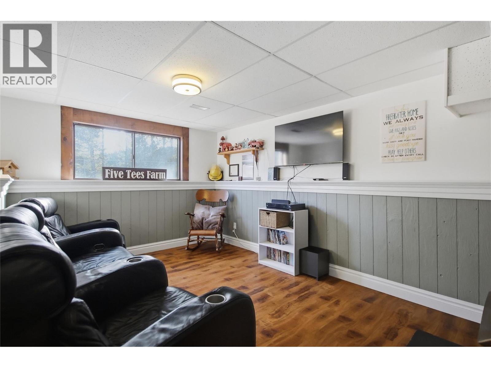 222 GOWAN Drive - 38