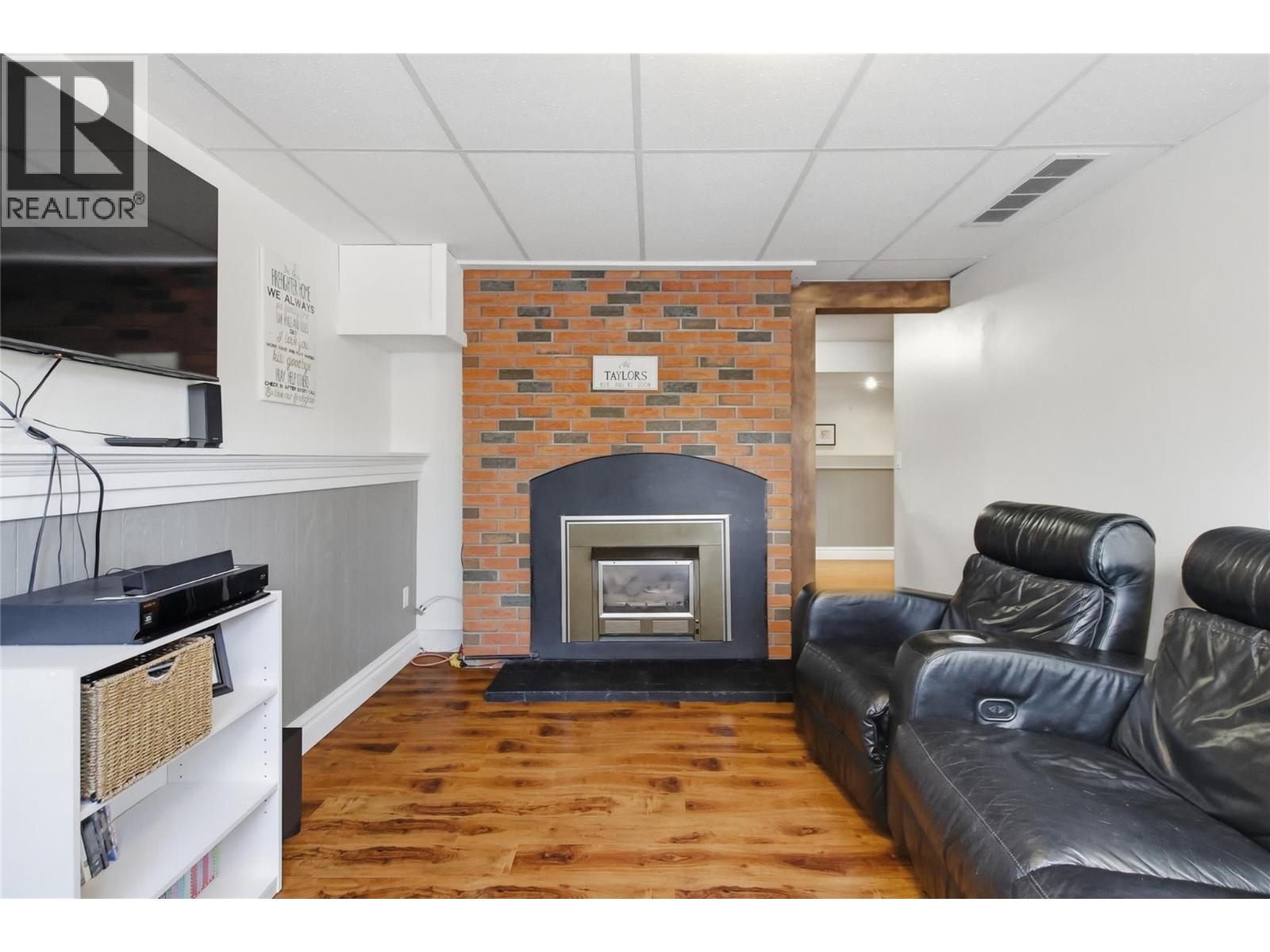 222 GOWAN Drive - Image 39