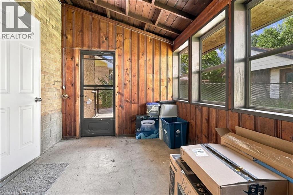 327 HIGHLAND Road E - 30